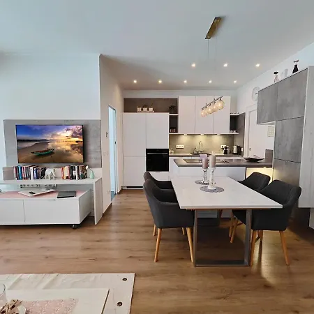 Unterschlupf * Ebensee